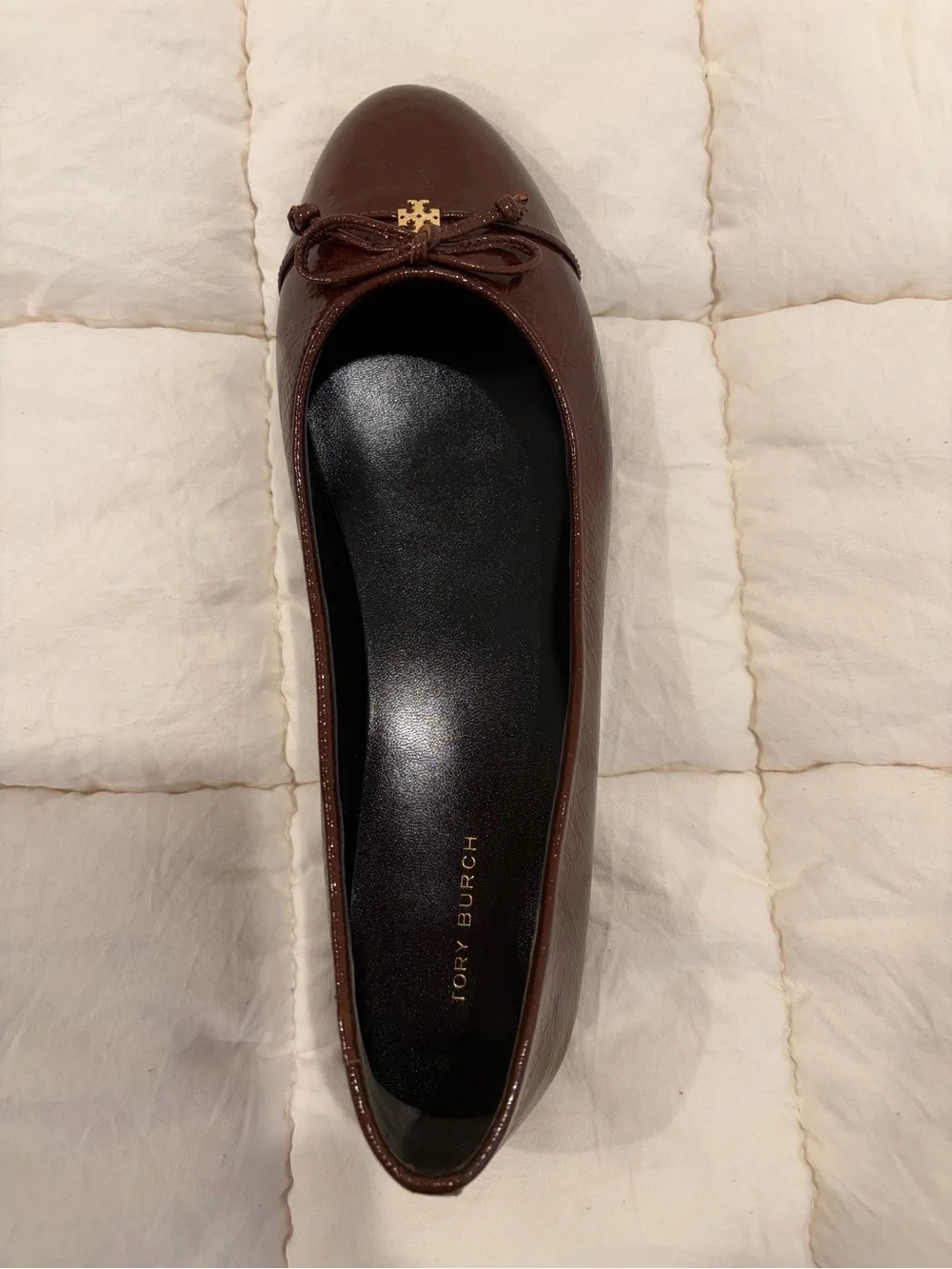 Tory Burch Brown Patent Ballet Flats with Logo Bow NEVER WORN